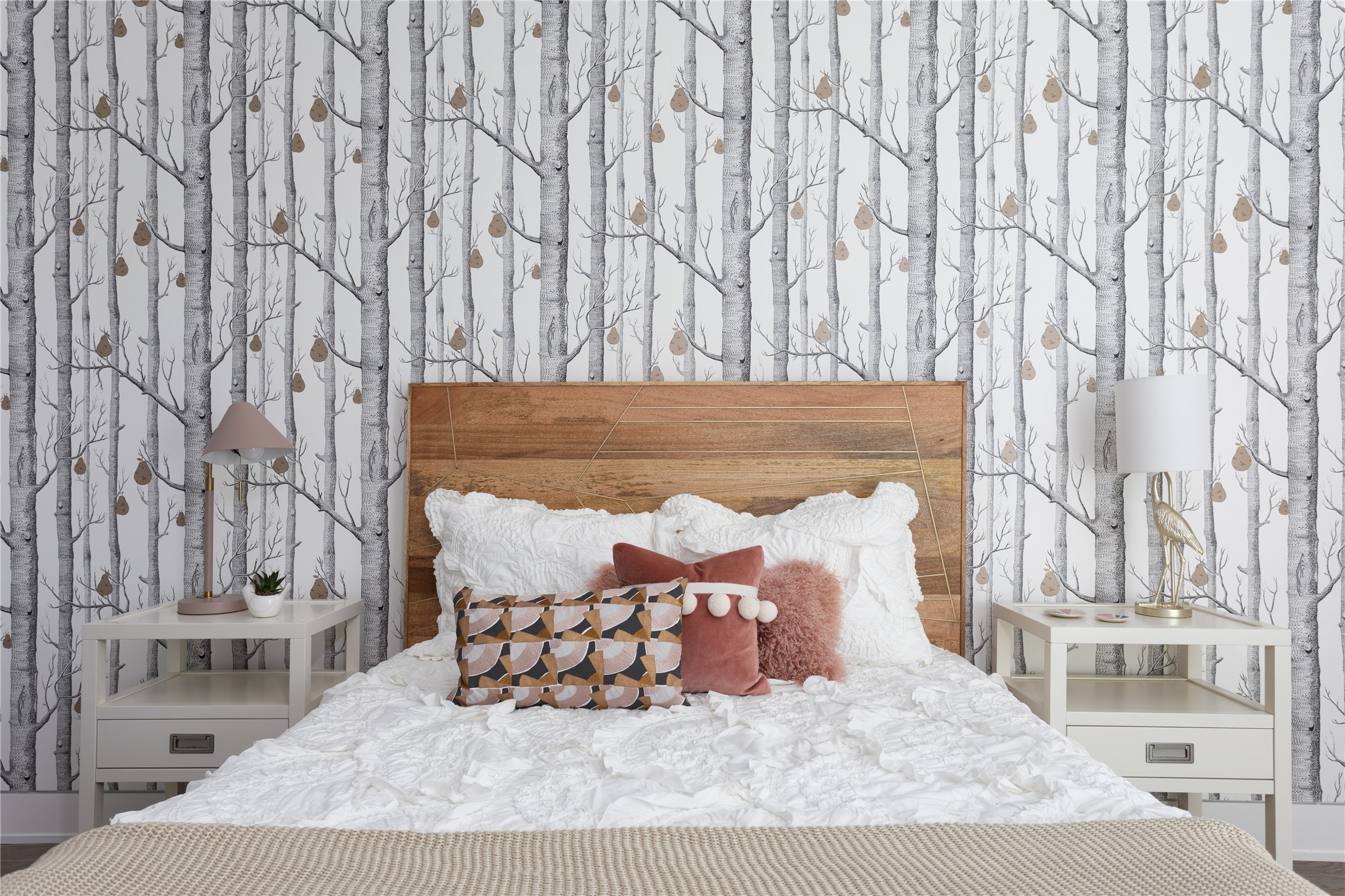 700 Jessie Street Austin, TX 78704 - Photo 21 of 40 Bedroom with wallpapered walls