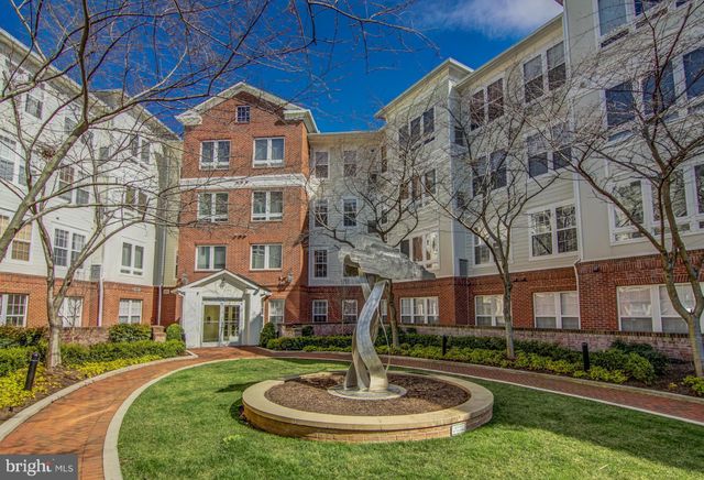 $374,900 | 801 South Greenbrier Street, Unit 406, Arlington, VA 22204