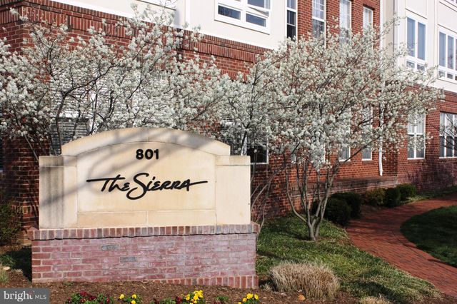 $374,900 | 801 South Greenbrier Street, Unit 406, Arlington, VA 22204