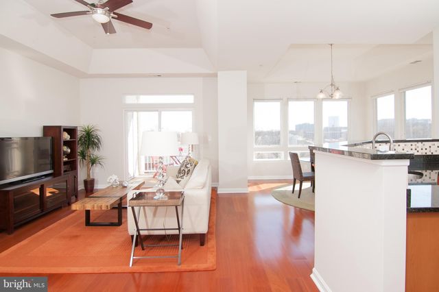 $374,900 | 801 South Greenbrier Street, Unit 406, Arlington, VA 22204