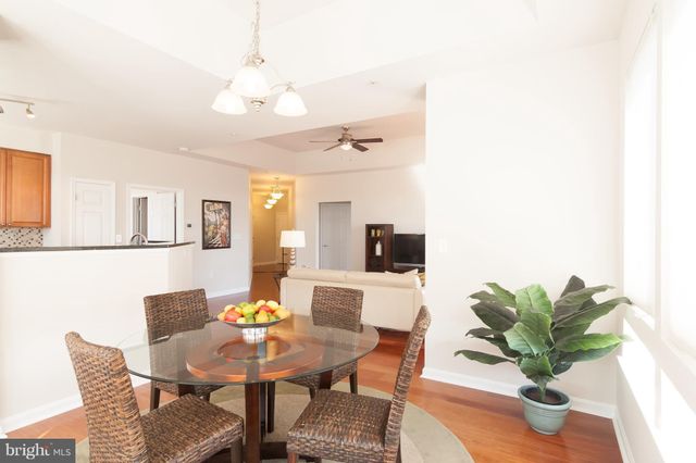 $374,900 | 801 South Greenbrier Street, Unit 406, Arlington, VA 22204