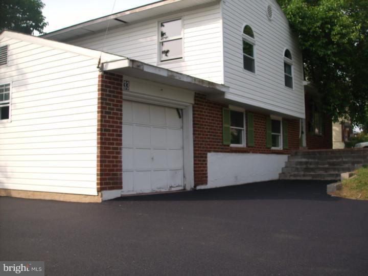 33 Dryden Road New Castle, DE 19720 - Photo 2 of 7 Gallery Image 2