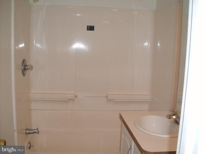 33 Dryden Road New Castle, DE 19720 - Photo 7 of 7 Gallery Image 7