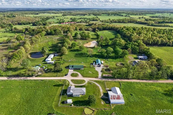 $429,999 | 23856 Dove Road, Lebanon, MO 65536