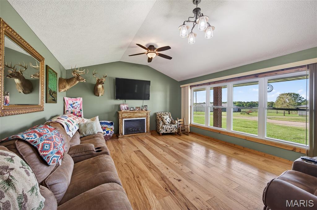 23856 Dove Road Lebanon, MO 65536 - Photo 22 of 55
