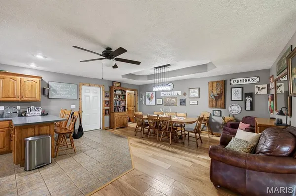 $429,999 | 23856 Dove Road, Lebanon, MO 65536
