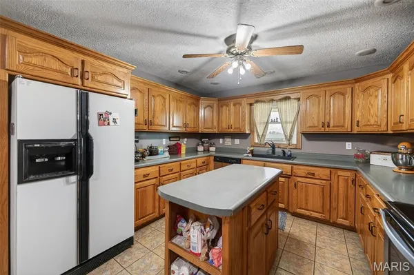 $429,999 | 23856 Dove Road, Lebanon, MO 65536