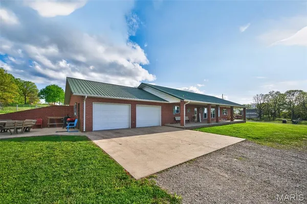 $429,999 | 23856 Dove Road, Lebanon, MO 65536