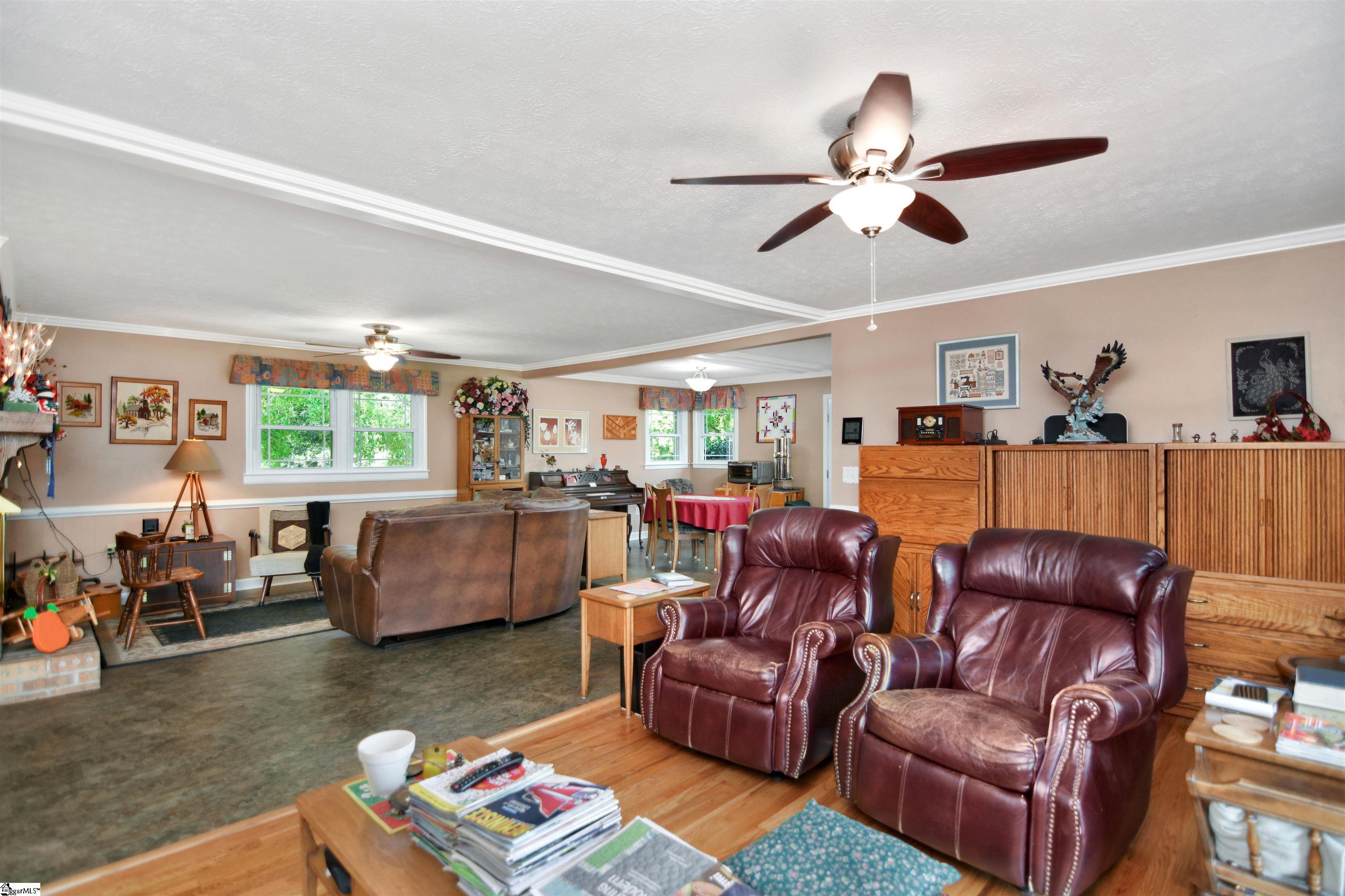 201 East Standing Springs Road Simpsonville, SC 29680 - Photo 12 of 37