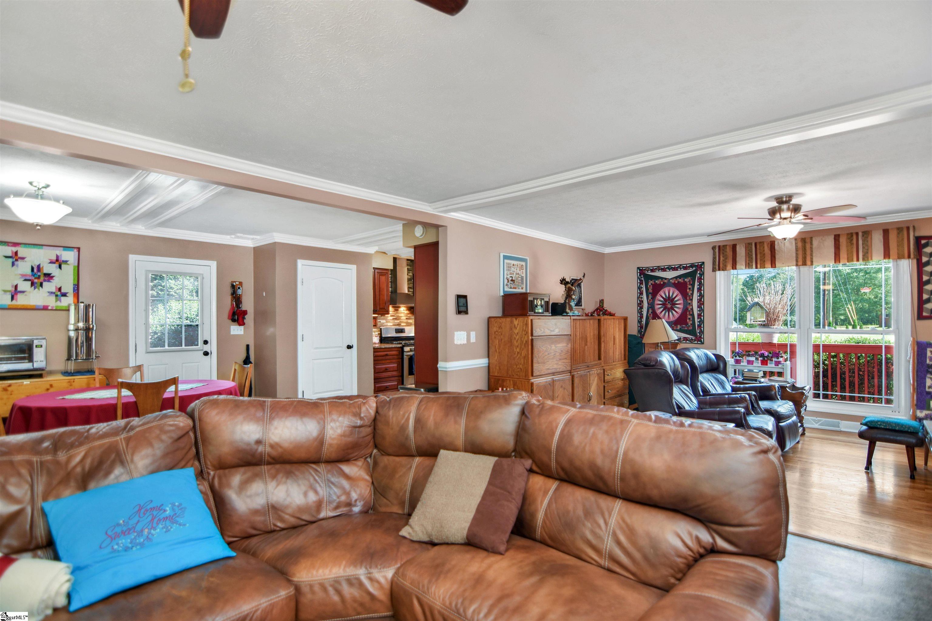 201 East Standing Springs Road Simpsonville, SC 29680 - Photo 13 of 37