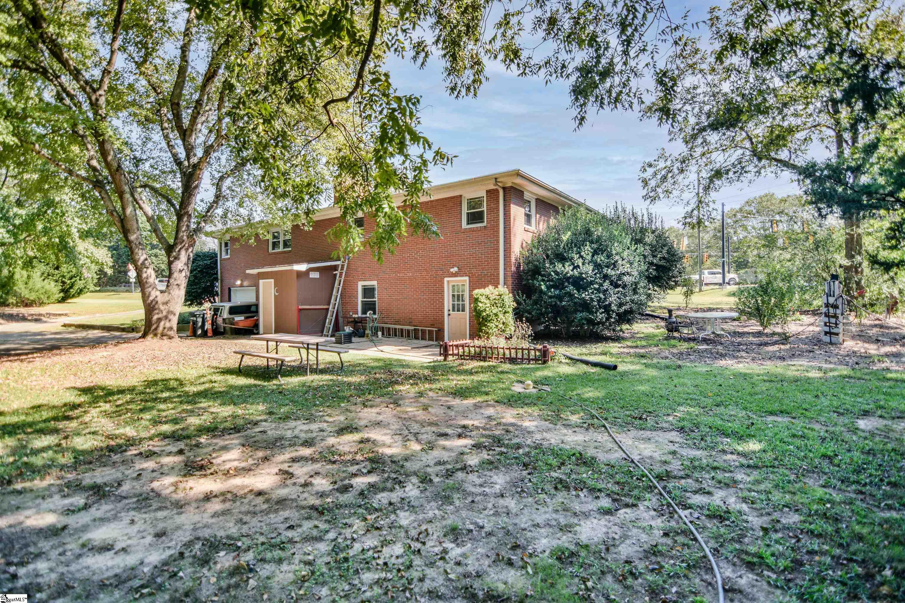 201 East Standing Springs Road Simpsonville, SC 29680 - Photo 32 of 37