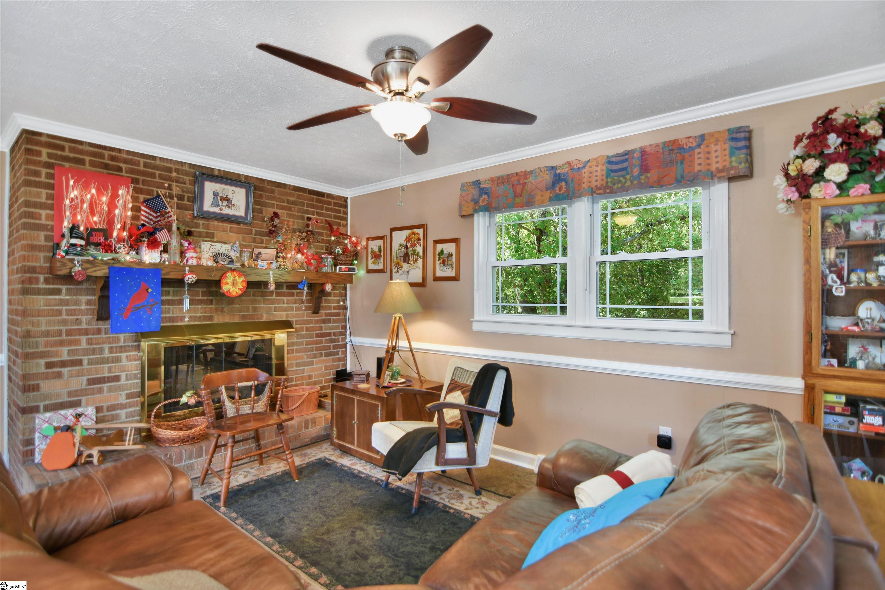 201 East Standing Springs Road Simpsonville, SC 29680 - Photo 10 of 37