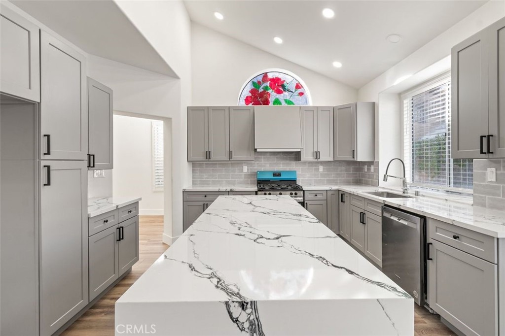 14439 Grandifloras Road Canyon Country, CA 91387 - Photo 12 of 45 kitchen