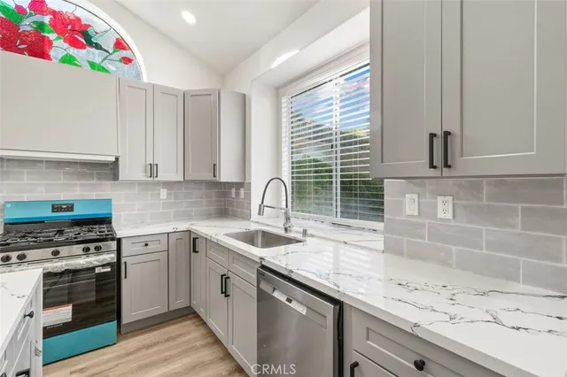 $1,100,000 | 14439 Grandifloras Road, Canyon Country, CA 91387