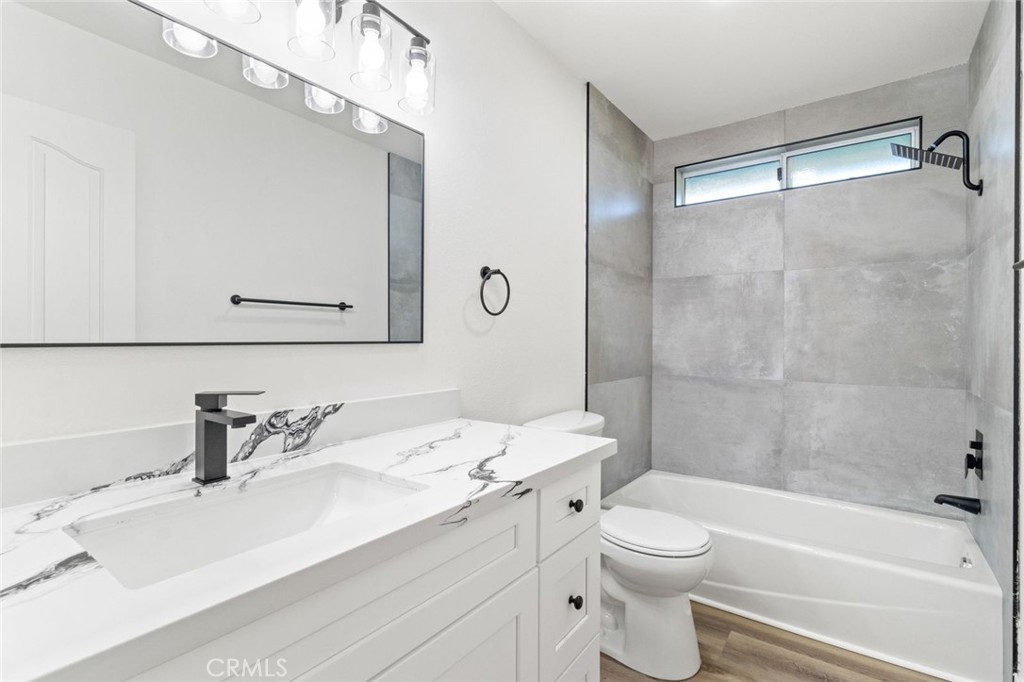 14439 Grandifloras Road Canyon Country, CA 91387 - Photo 19 of 45 bathroom 2