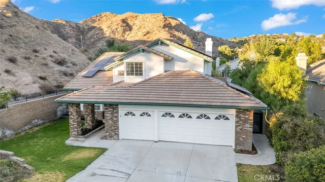 $1,100,000 | 14439 Grandifloras Road, Canyon Country, CA 91387