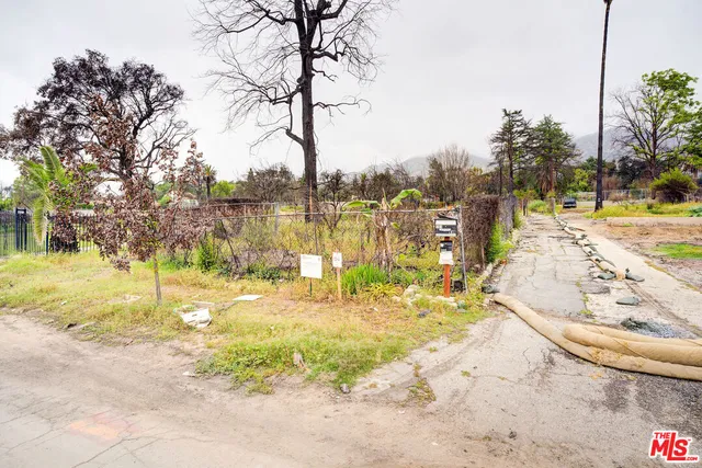 $899,000 | 683 East Pine Street, Altadena, CA 91001