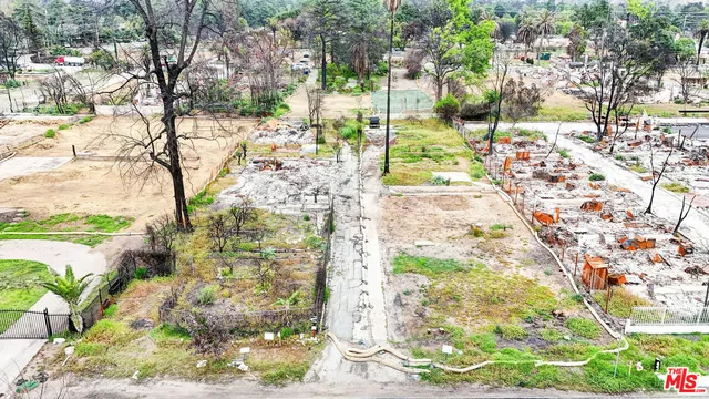 $899,000 | 683 East Pine Street, Altadena, CA 91001