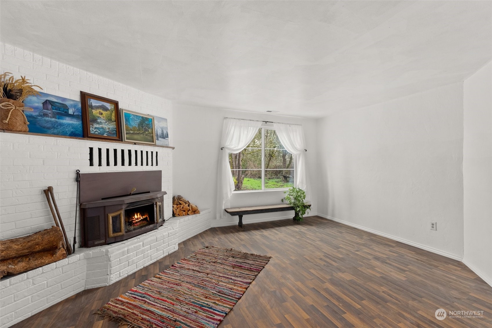 1212 Long Road Centralia, WA 98531 - Photo 11 of 40 a bedroom with furniture and a window
