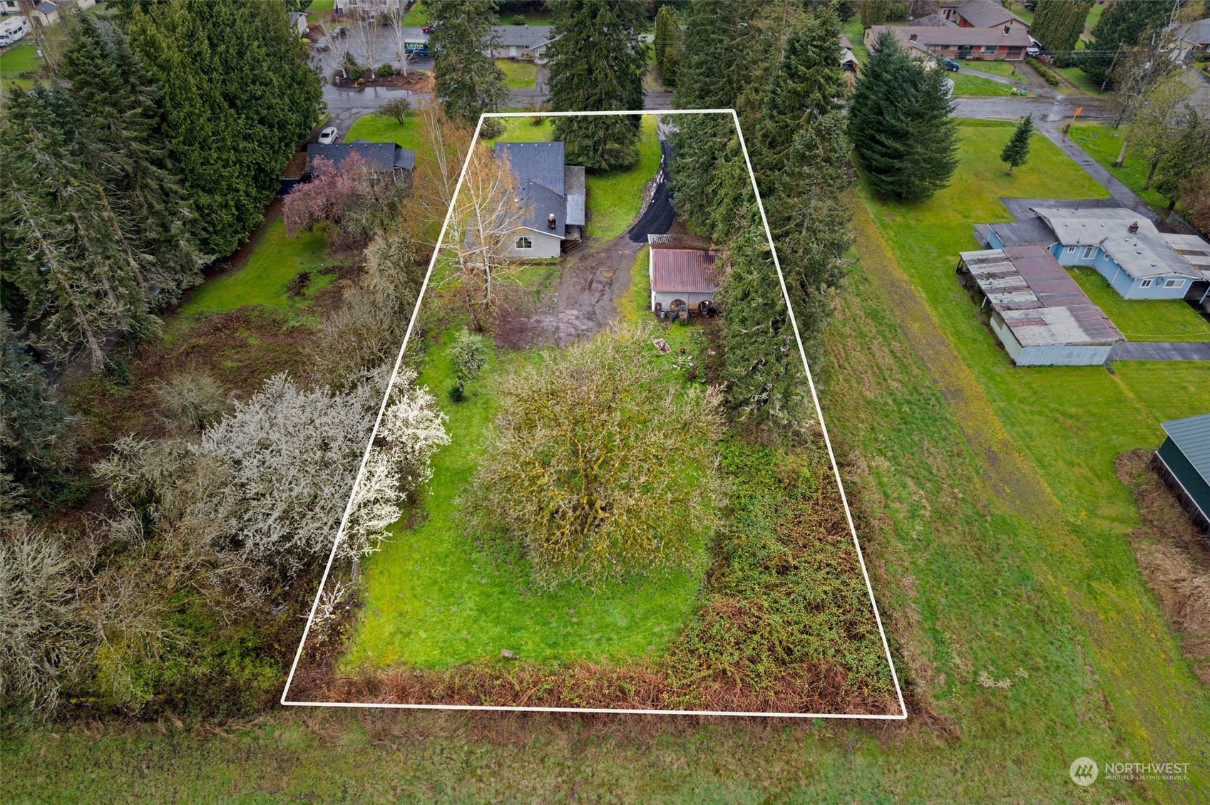1212 Long Road Centralia, WA 98531 - Photo 31 of 40 a view of swimming pool