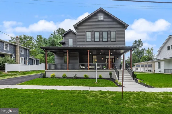 $1,250,000 | 8 Chapel Avenue, Medford, NJ 08055