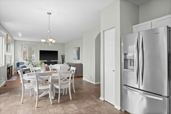 $599,900 | 1995 Colchester Avenue, Hoffman Estates, IL 60192