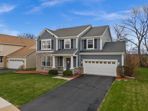 $599,900 | 1995 Colchester Avenue, Hoffman Estates, IL 60192