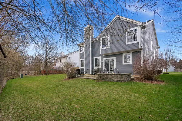 $599,900 | 1995 Colchester Avenue, Hoffman Estates, IL 60192