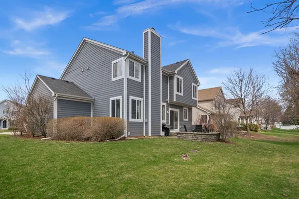 $599,900 | 1995 Colchester Avenue, Hoffman Estates, IL 60192