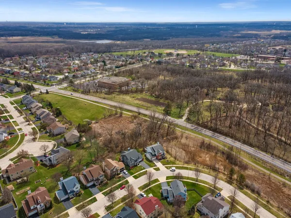 $599,900 | 1995 Colchester Avenue, Hoffman Estates, IL 60192