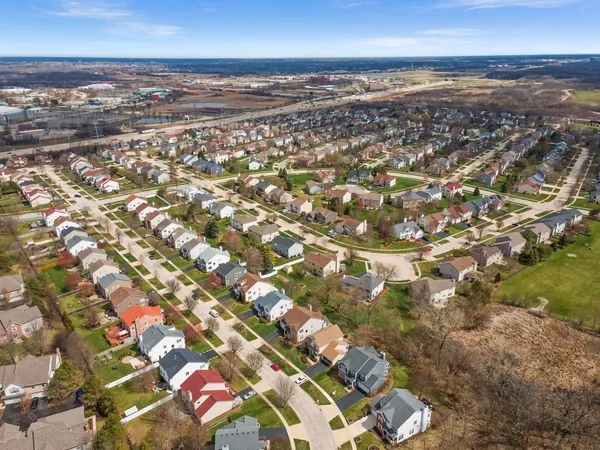 $599,900 | 1995 Colchester Avenue, Hoffman Estates, IL 60192