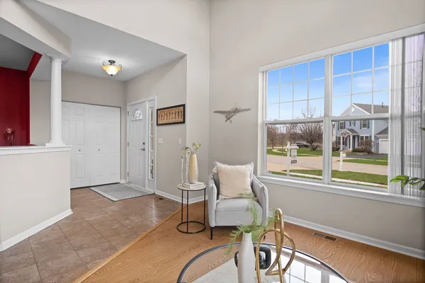 $599,900 | 1995 Colchester Avenue, Hoffman Estates, IL 60192