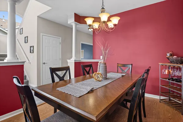 $599,900 | 1995 Colchester Avenue, Hoffman Estates, IL 60192