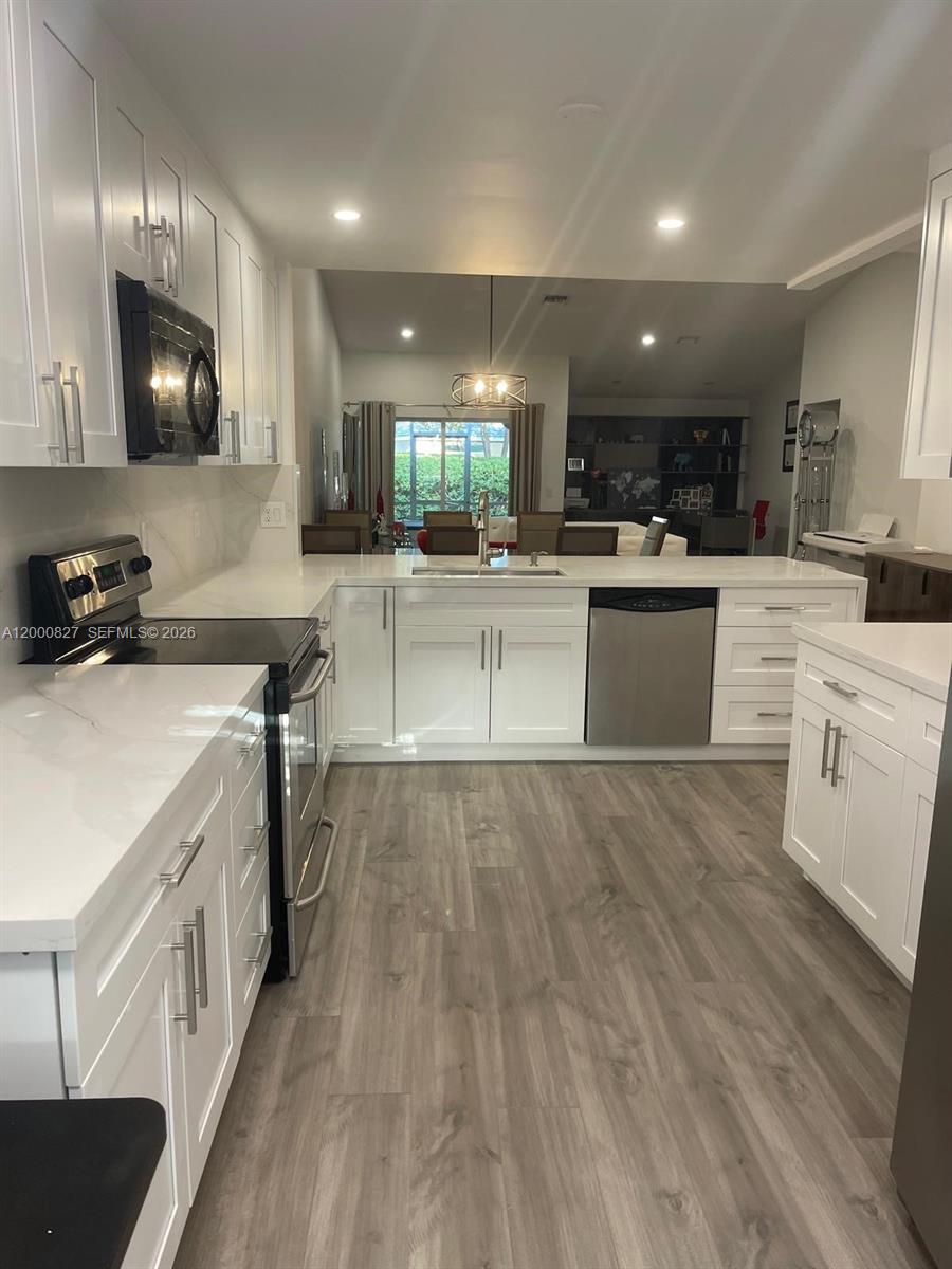 4136 Pine Ridge Lane Weston, FL 33331 - Photo 8 of 22