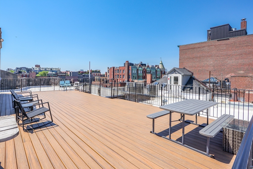 520 Beacon Street, Unit 2F Boston, MA 02215 - Photo 13 of 19 a view of a balcony with chairs