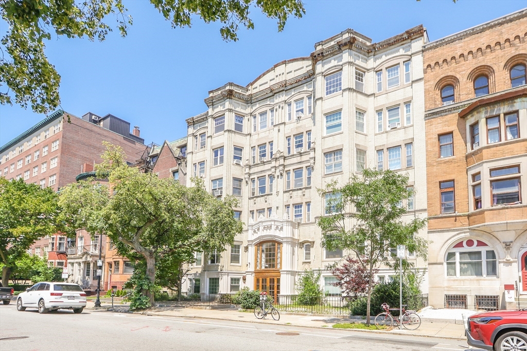 520 Beacon Street, Unit 2F Boston, MA 02215 - Photo 19 of 19 front view of a building