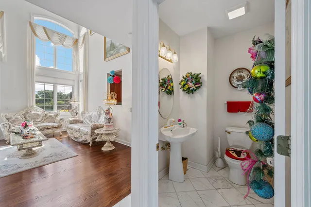 $1,399,000 | 28951 North Forest Lake Lane, Libertyville, IL 60048