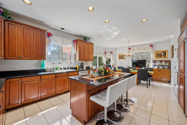 $1,399,000 | 28951 North Forest Lake Lane, Libertyville, IL 60048