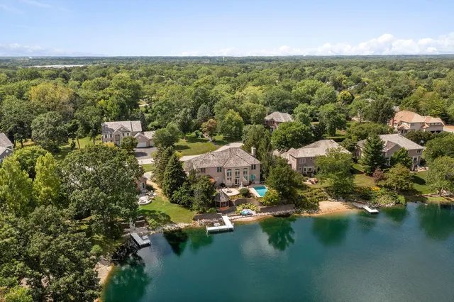 $1,399,000 | 28951 North Forest Lake Lane, Libertyville, IL 60048