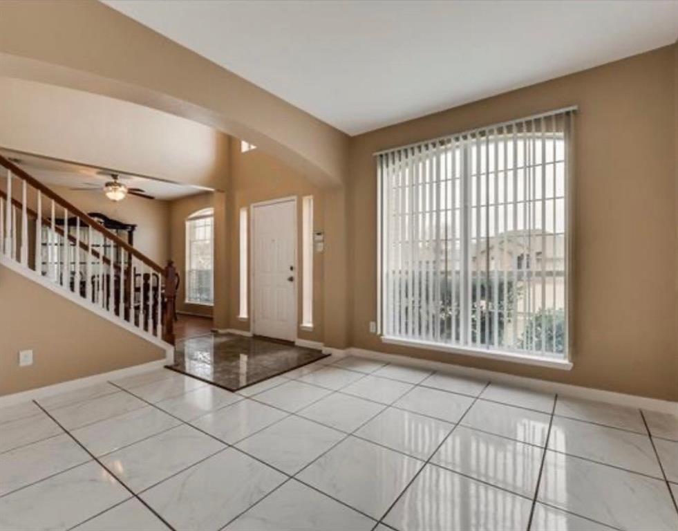 1119 Gaines Mills Road Grand Prairie, TX 75052 - Photo 4 of 17