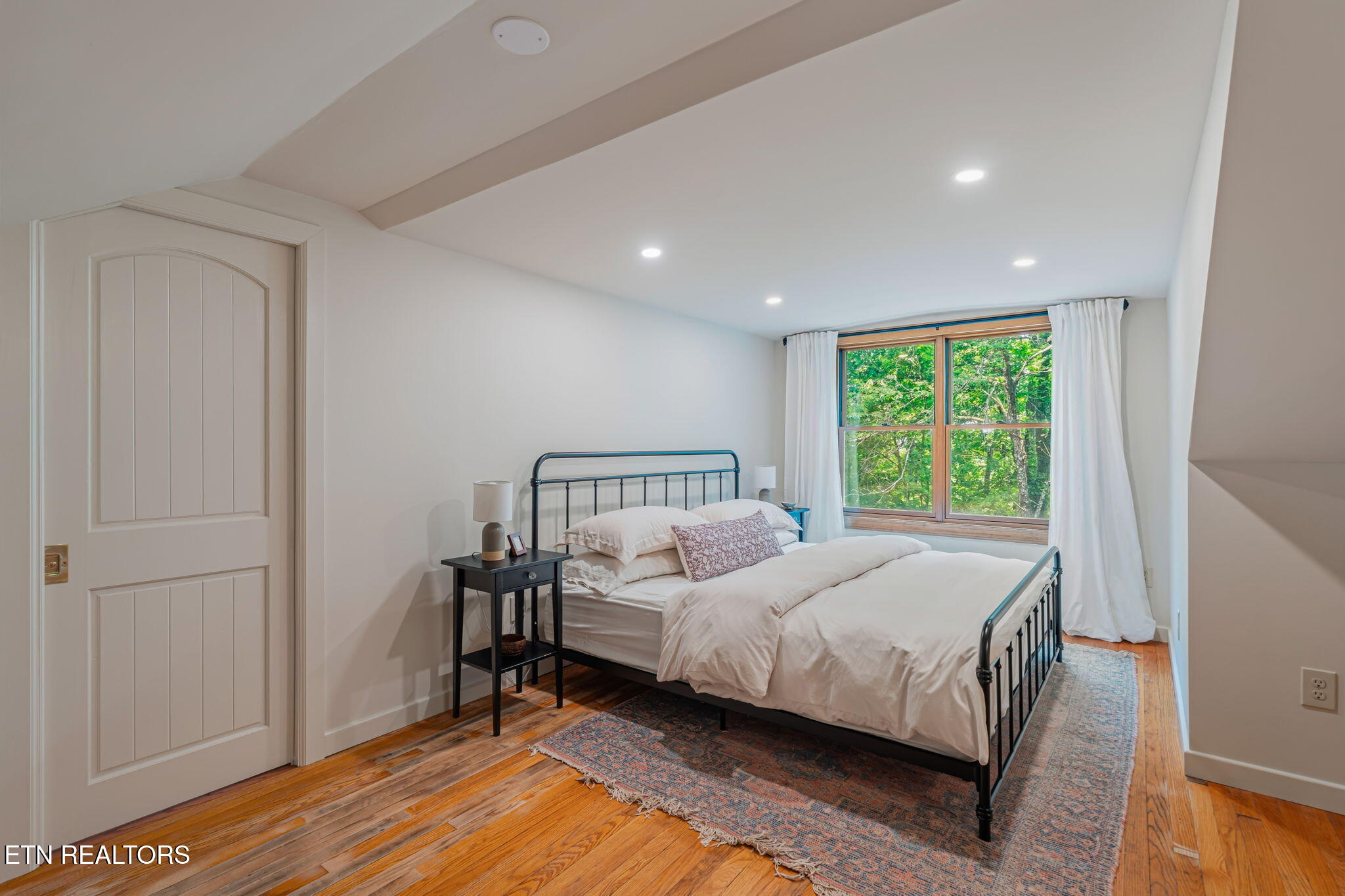 904 Lester Road Knoxville, TN 37920 - Photo 24 of 46 Primary bed