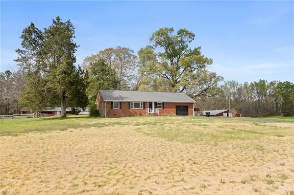 $465,900 | 1561 Handy Road, Denton, NC 27239