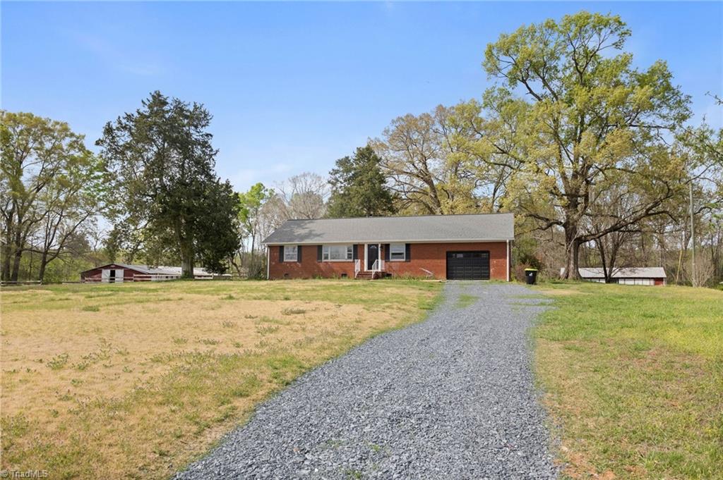 1561 Handy Road Denton, NC 27239 - Photo 7 of 49