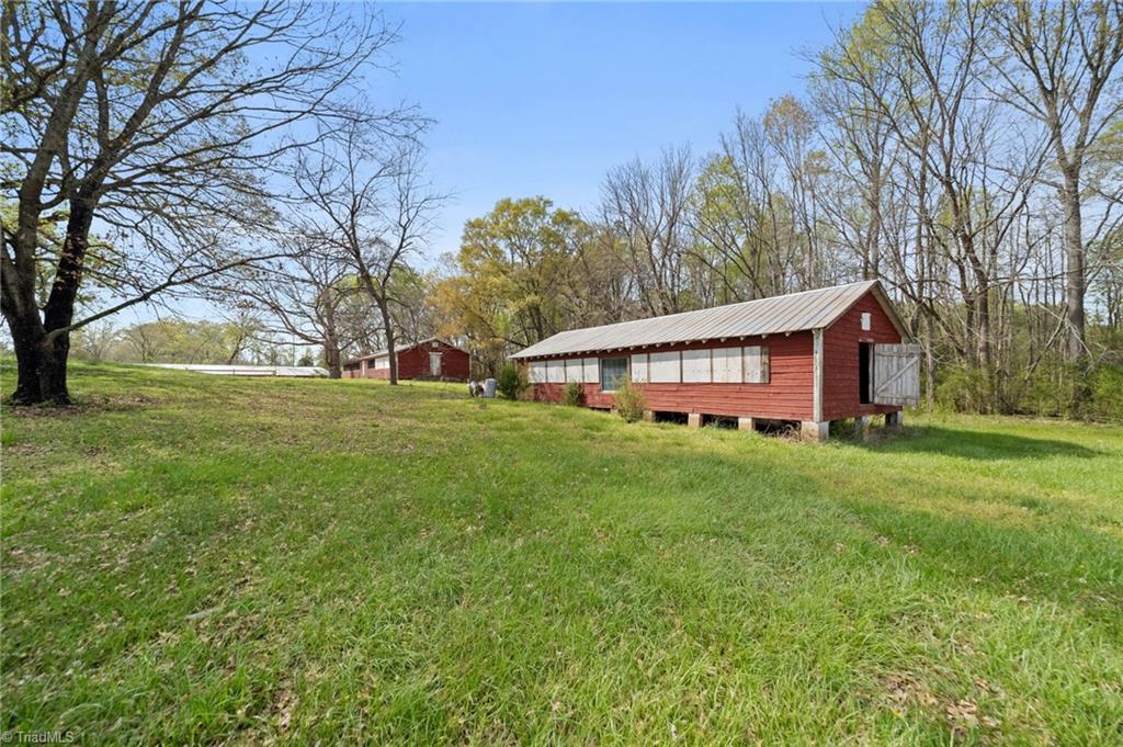 1561 Handy Road Denton, NC 27239 - Photo 10 of 45