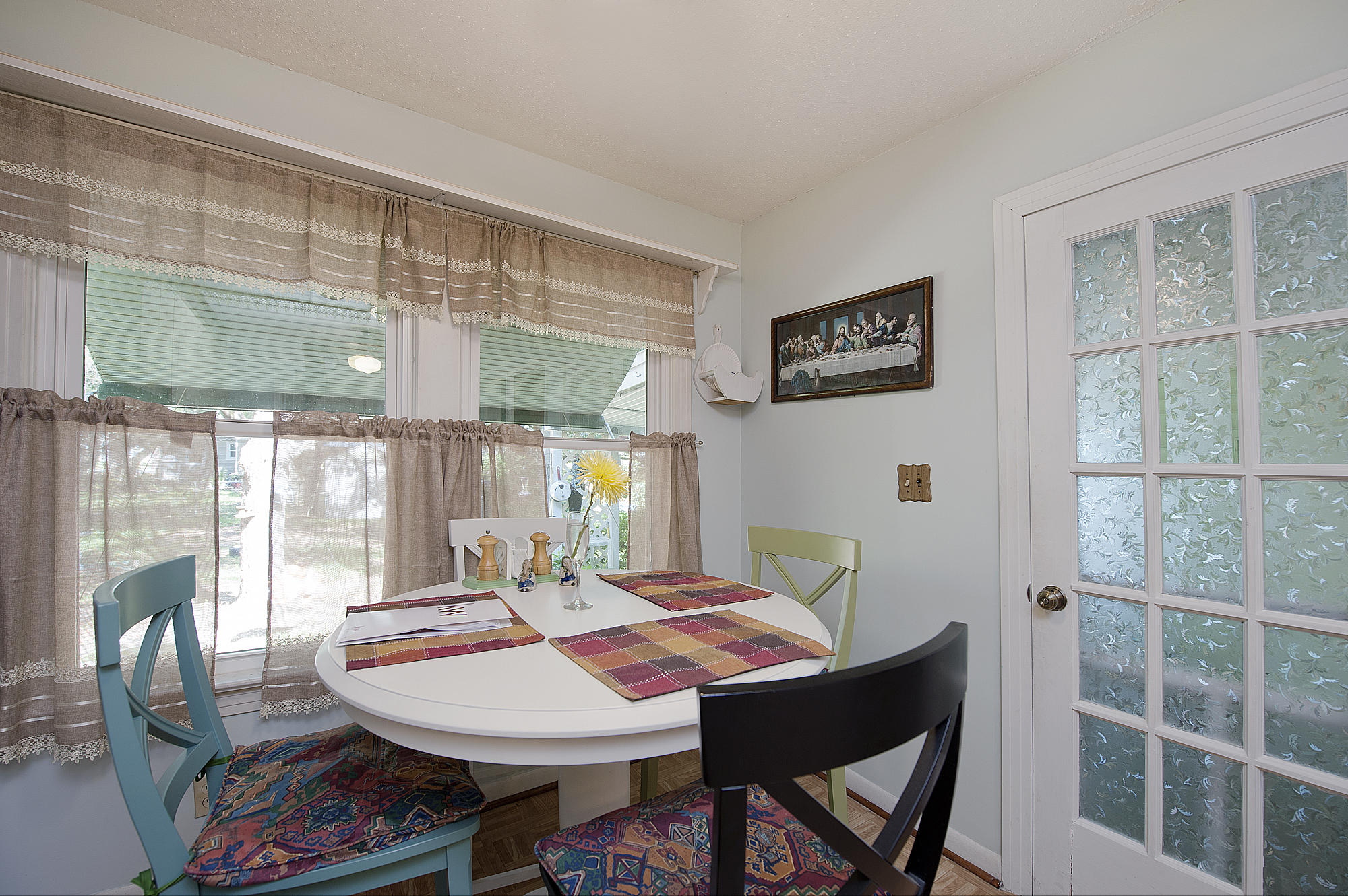 305 Okaloosa Road Northeast Fort Walton Beach, FL 32548 - Photo 10 of 26 a view of a dining room with furniture window and outside view