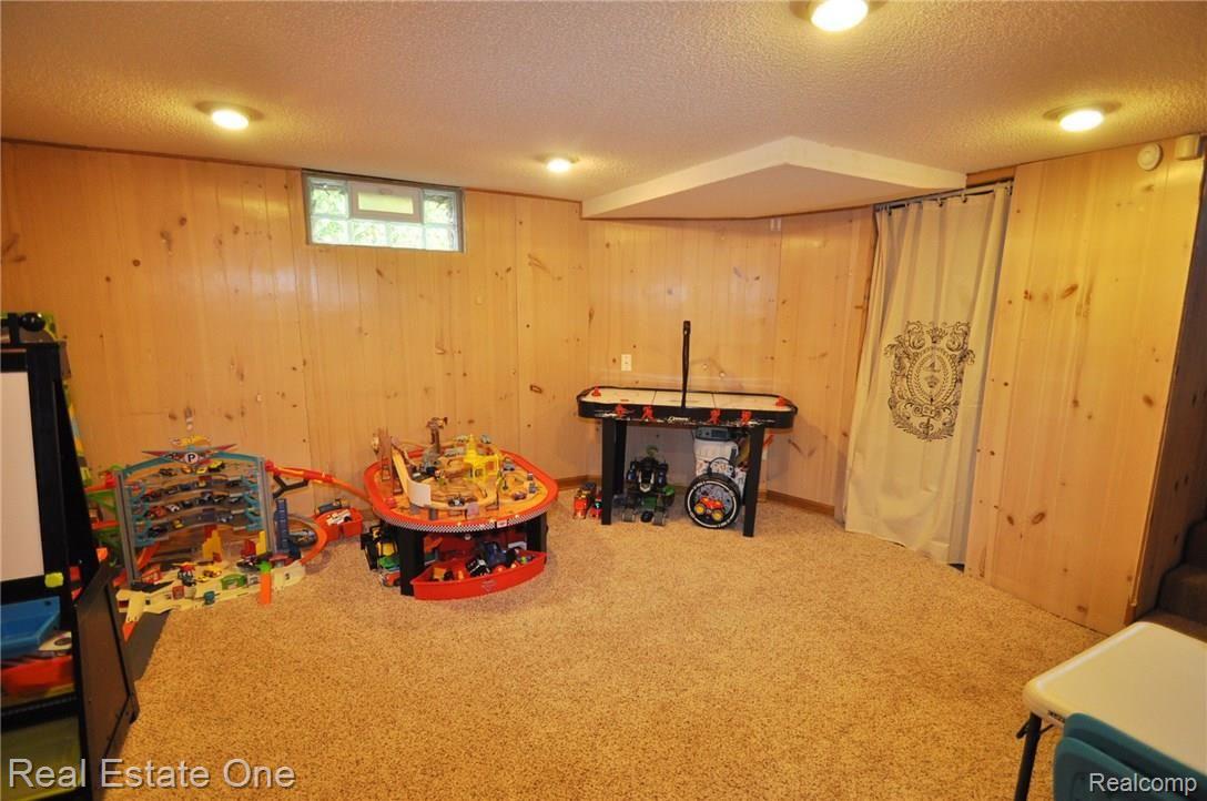 800 Bloomer Road Rochester, MI 48307 - Photo 20 of 30 19.JPG