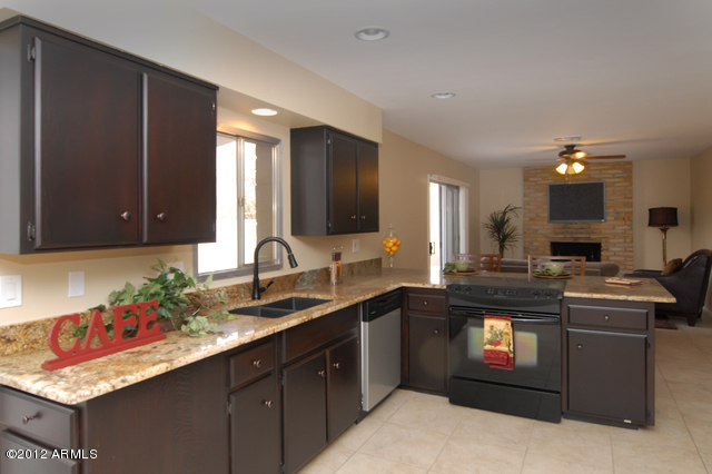 2432 East Lamar Road Phoenix, AZ 85016 - Photo 5 of 16 1