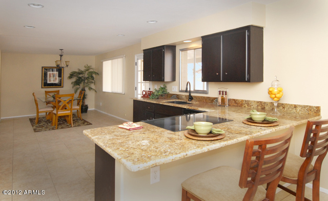2432 East Lamar Road Phoenix, AZ 85016 - Photo 6 of 16 1