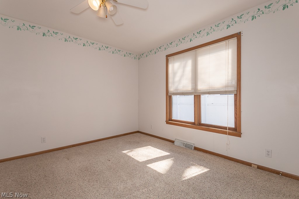 4793 Forest Road Mentor, OH 44060 - Photo 16 of 33