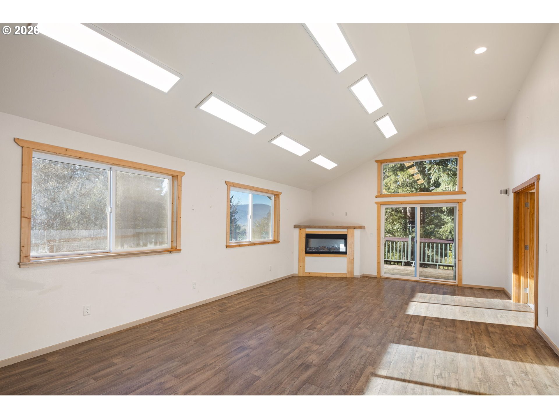 76154 Coho Lane Oakridge, OR 97463 - Photo 17 of 48